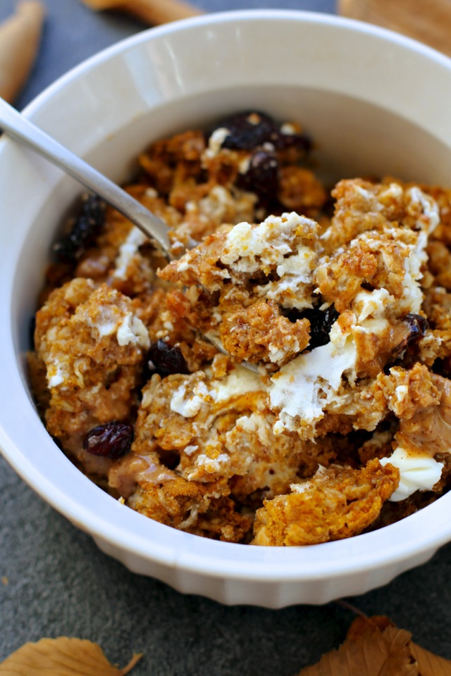 Pumpkin Pie Breakfast Bake -- soft, doughy, and loaded with pumpkin flavour! || runningwithspoons.com #pumpkin #oatmeal #breakfast