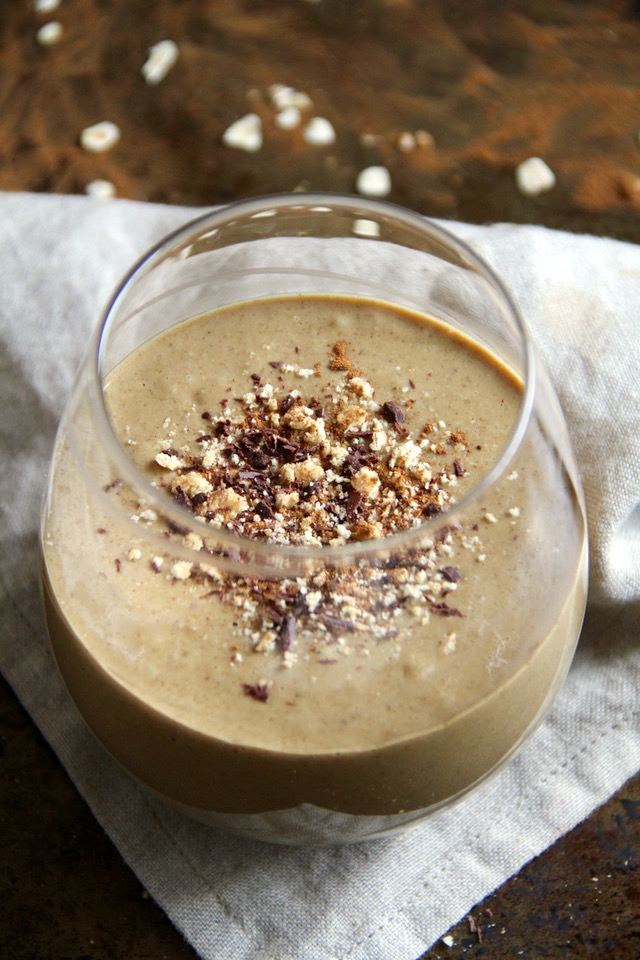 Warm Gingerbread Breakfast Smoothie | Running with Spoons