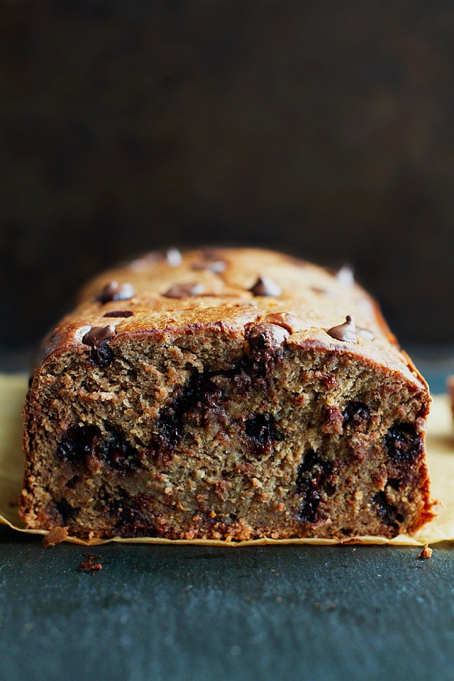 This Flourless Chocolate Chip Banana Bread is made with NO flour, butter, or oil, but so soft, tender, and flavourful that you'd never be able to tell! | runningwithspoons.com