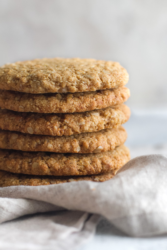 Flourless oatmeal cookies that are soft, chewy, and super easy to make with only one bowl and 7 ingredients | runningwithspoons.com