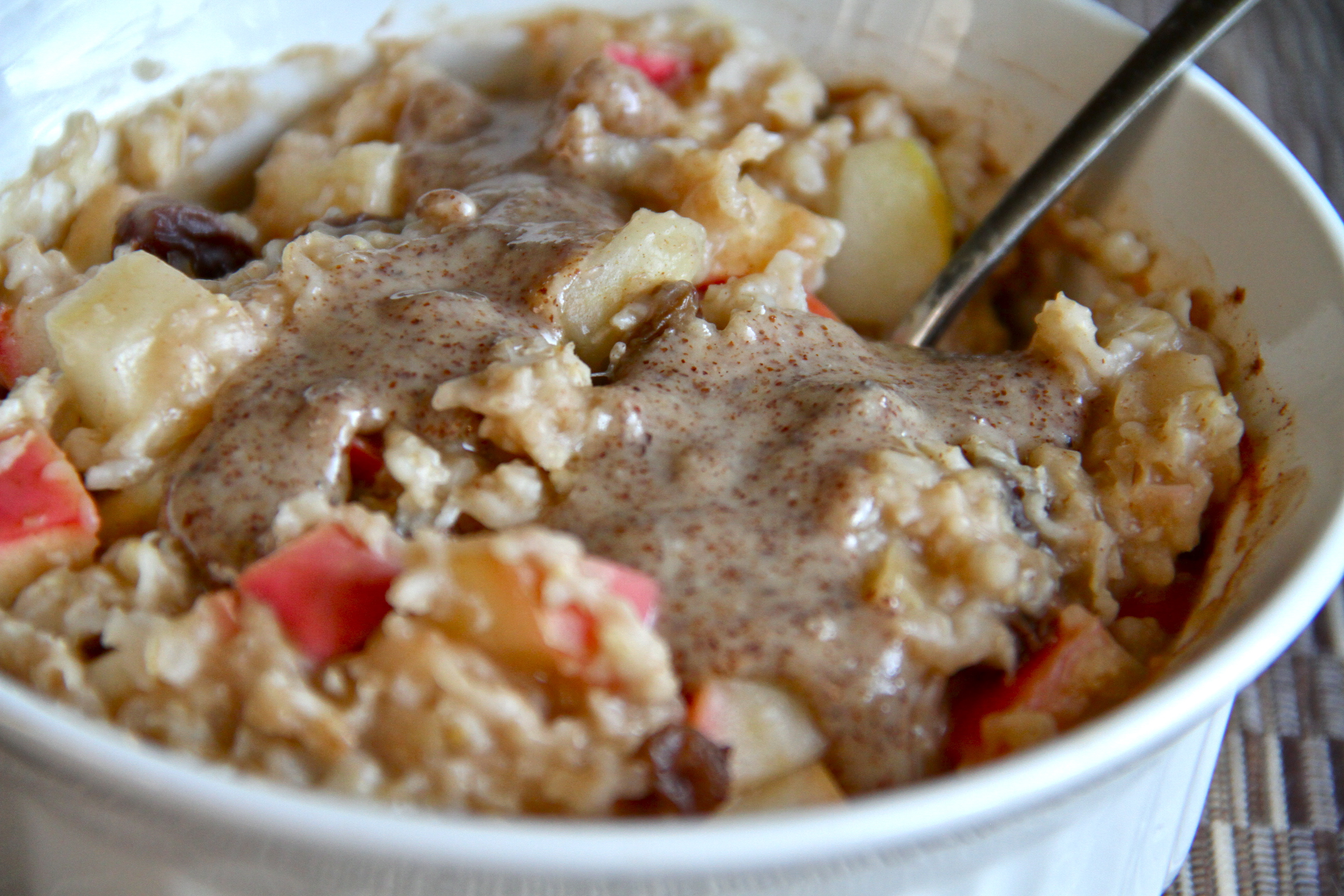 Baked Apple Cinnamon Raisin Oatmeal