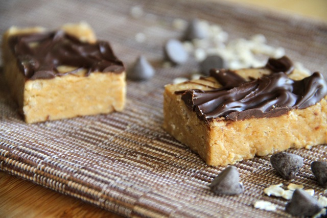 Almond Fudge Protein Bar