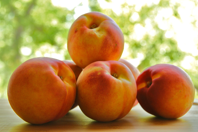 Market Peaches