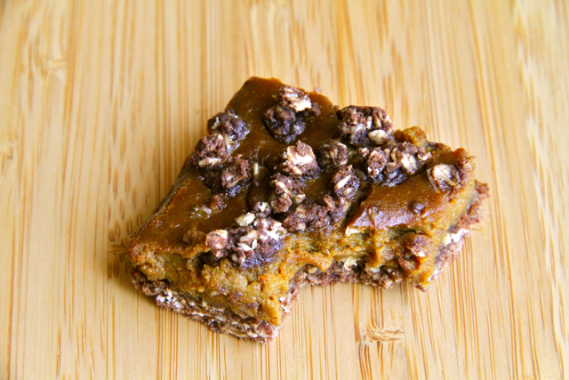 Healthy Pumpkin Pie Oatmeal Bars