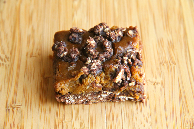 Healthy Pumpkin Pie Oatmeal Bars