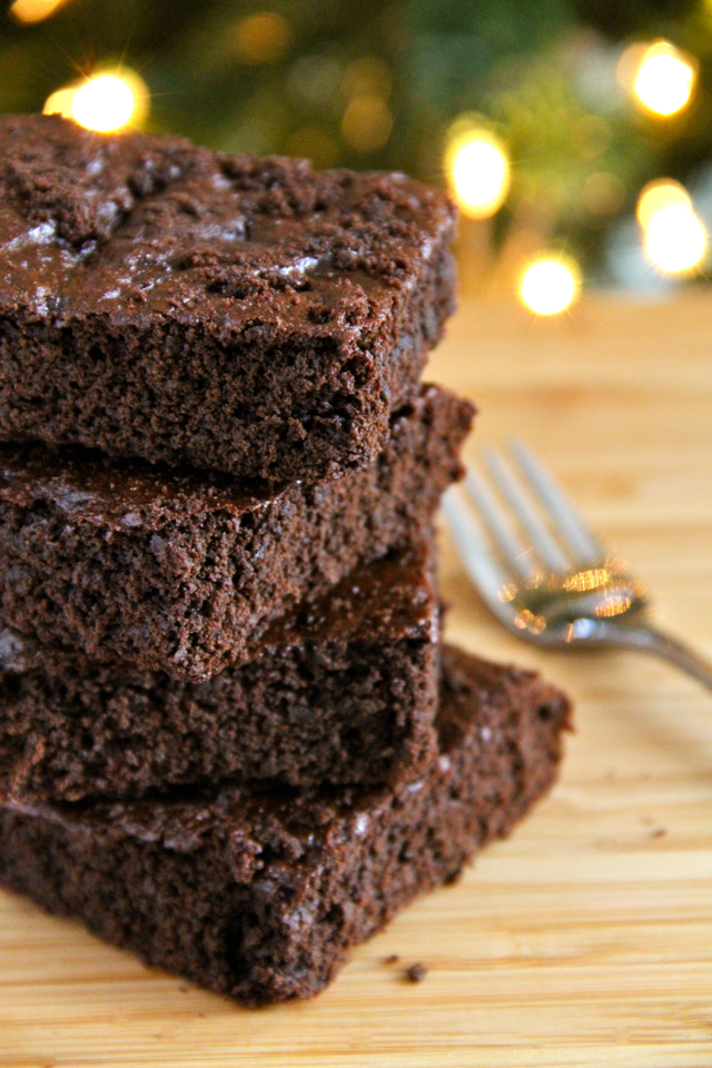 Gingerbread Brownie Bite