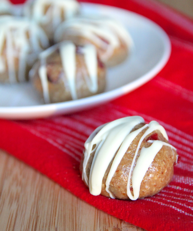 No Bake Holiday Cookie Energy Bites