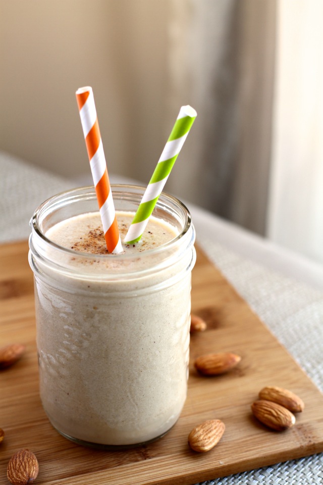 Apple Pie Protein Smoothie || runningwithspoons.com