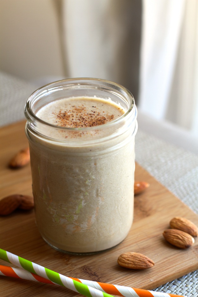 Apple Pie Protein Smoothie || runningwithspoons.com