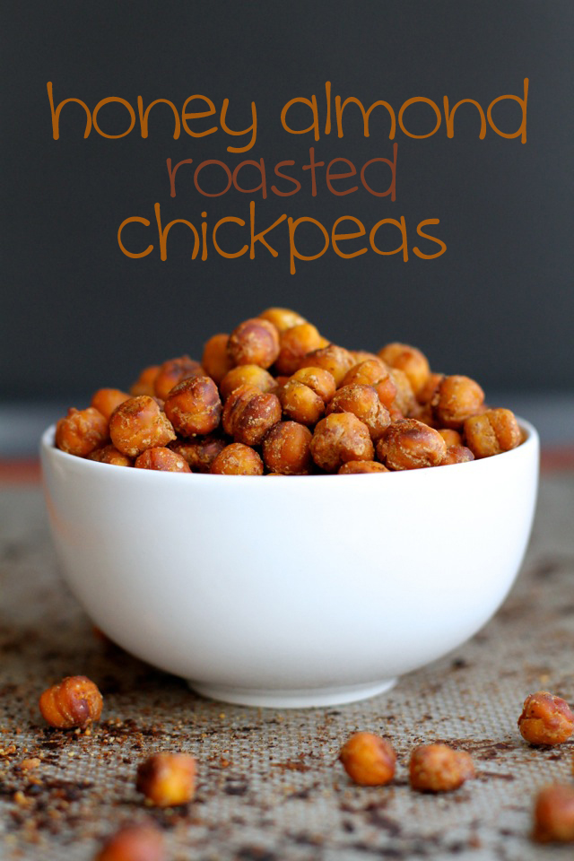 Honey Almond Roasted Chickpeas || runningwithspoons.com