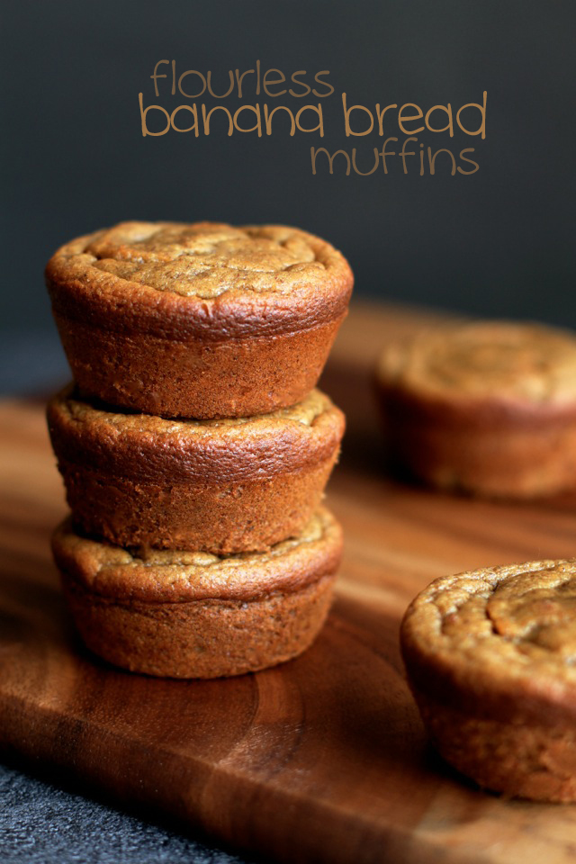 Flourless Banana Bread Muffins -- gluten-free, sugar-free, dairy-free, and oil-free || runningwithspoons.com.