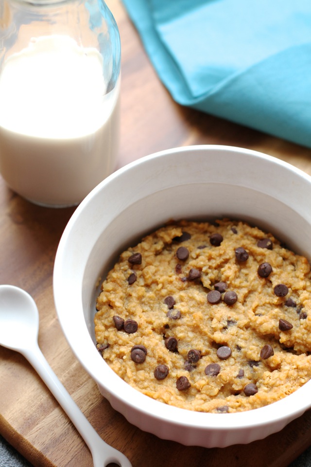 Oatmeal Cookie Dough Breakfast Bake - it's like eating a giant soft and chewy cookie for breakfast! A cookie that's made without flour, butter, or refined sugar, but still tastes AMAZING! | runningwithspoons.com #recipe #healthy #vegan #glutenfree