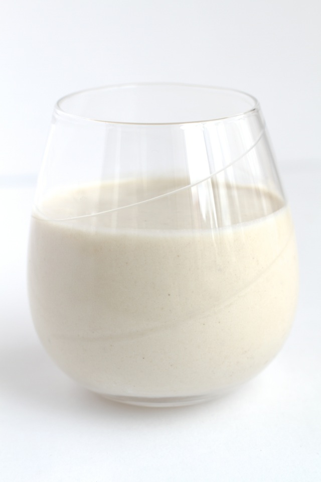 Creamy Vanilla Cake Batter Smoothie || runningwithspoons.com