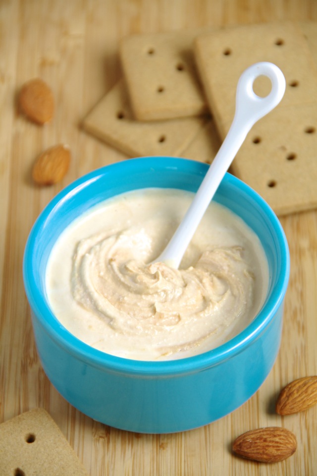 Cookie Dough Cheesecake Dip! High in protein, low in fat, and loaded with cookie flavour || runningwithspoons.com
