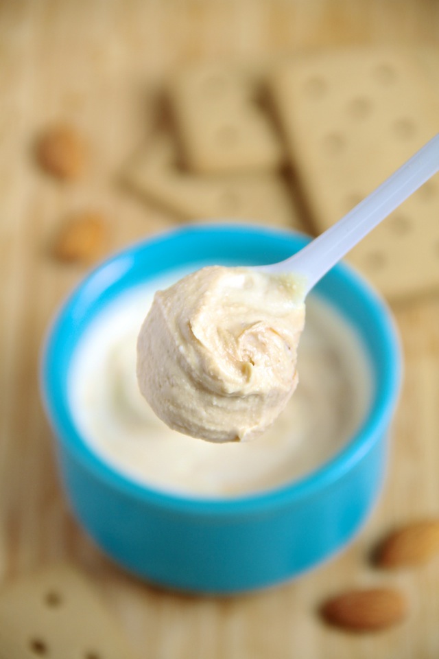 Cookie Dough Cheesecake Dip! High in protein, low in fat, and loaded with cookie flavour || runningwithspoons.com