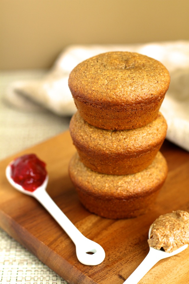 Flourless Almond Butter and Jelly Muffins -- gluten-free, sugar-free, dairy-free, and oil-free || runningwithspoons.com