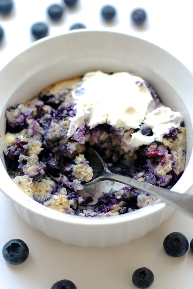 Blueberry Muffin Breakfast Bake -- tastes just like a blueberry muffin, but without any butter, oil, or refined sugar! | runningwithspoons.com #vegan #glutenfree #recipe #healthy