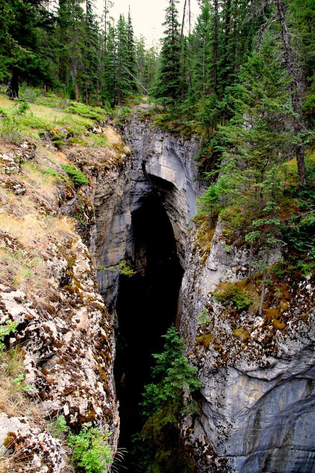 Maligne Canyon2