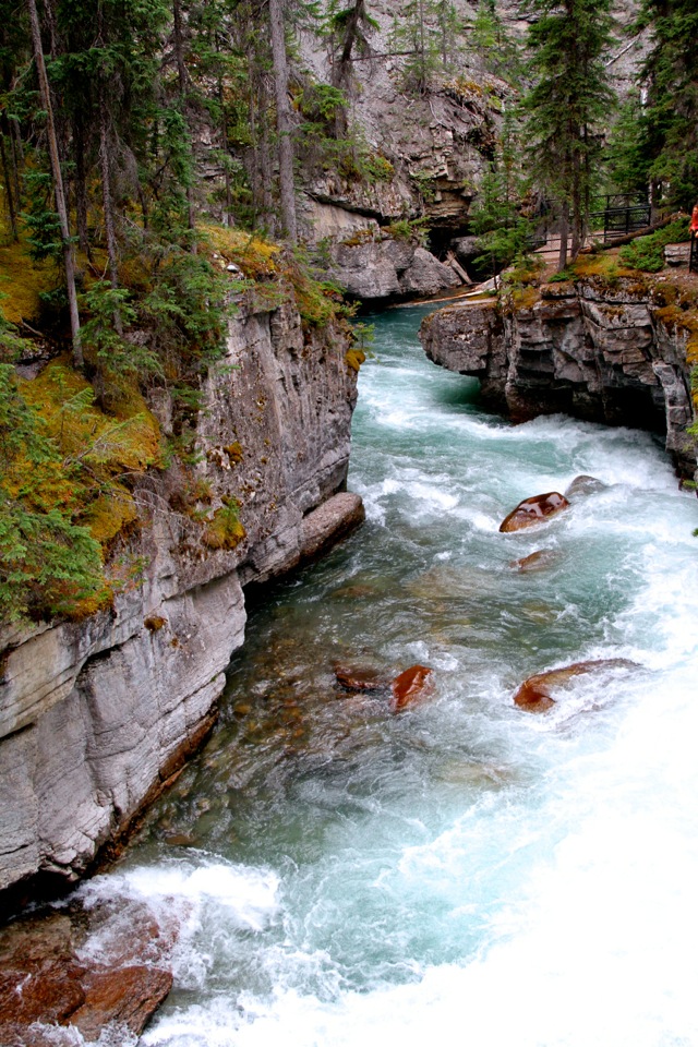 Maligne Canyon7