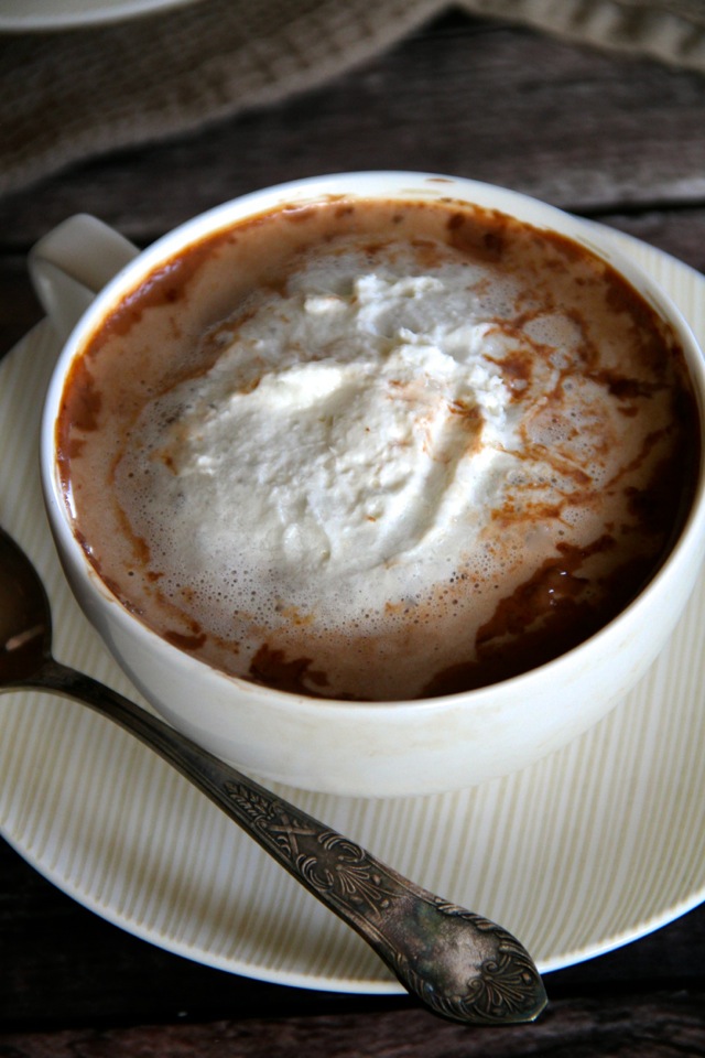 Vegan Pumpkin Hot Chocolate -- creamy, comforting, and free of dairy and refined sugars || runningwithspoons.com #vegan #pumpkin