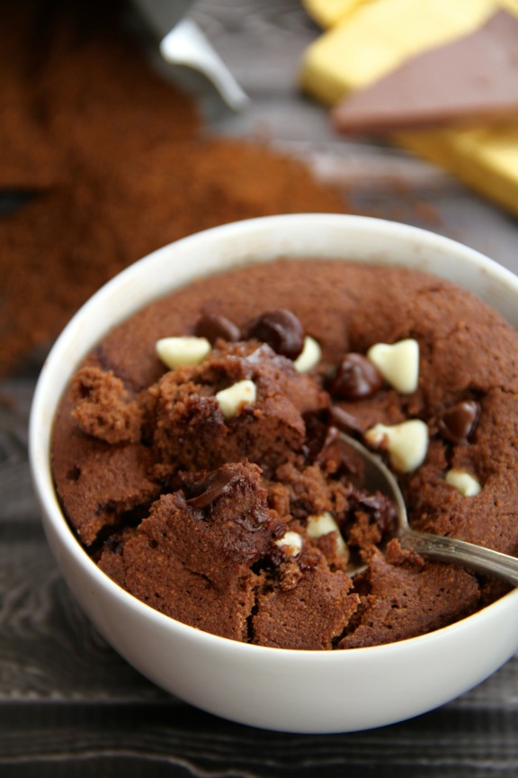 Mocha Chip Mug Cake || runningwithspoons.com