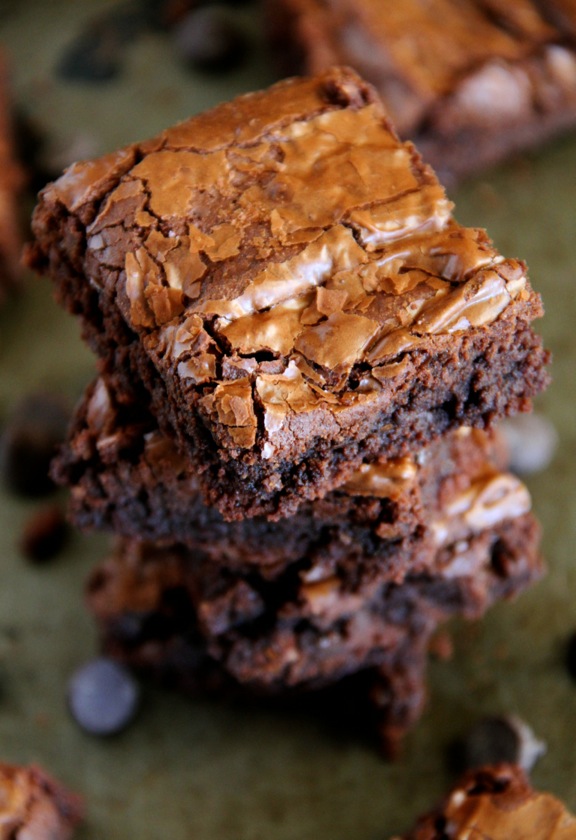 Flourless Double Chocolate Brownies | running with spoons