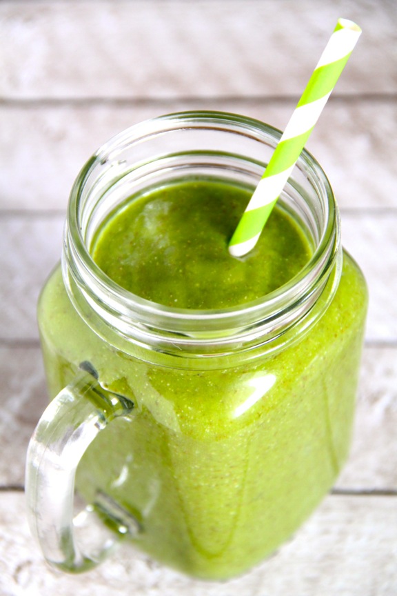 My Favourite Green Smoothie || runningwithspoons.com