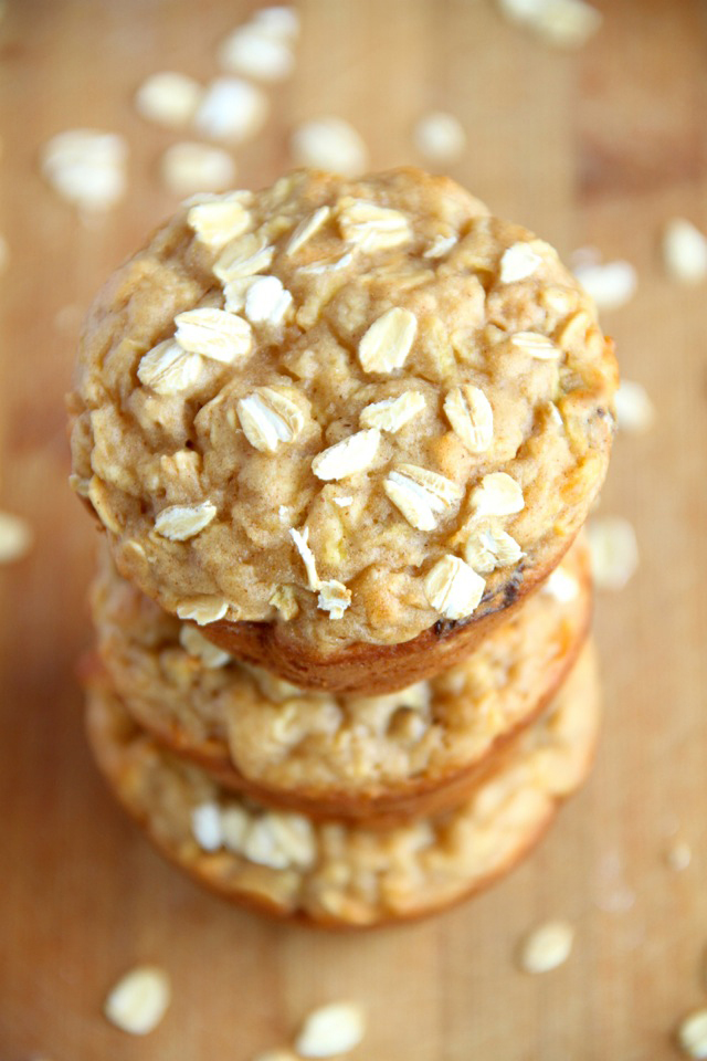 Apple Oat Greek Yogurt Muffins -- ridiculously soft and tender with NO butter or oil! A perfect breakfast or snack! || runningwithspoons.com #healthy #apple #muffins