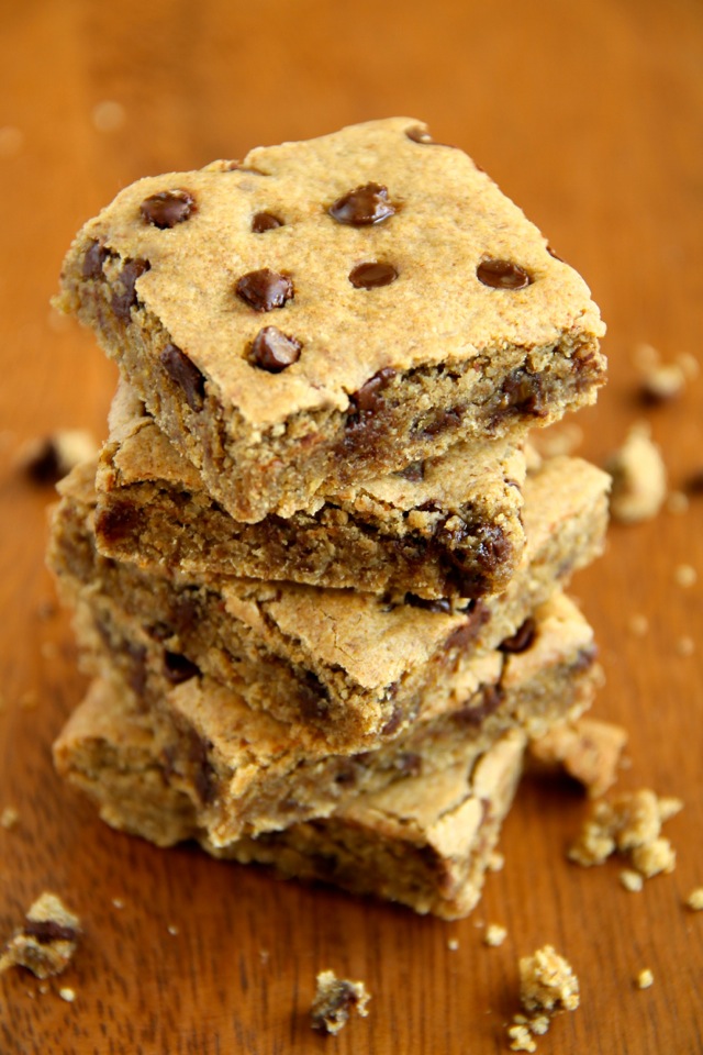 Chocolate Chip Cookie Dough Bars -- these soft and chewy vegan cookie dough bars are naturally sweetened with dates and maple syrup! Healthy and delicious, they're a great way to satisfy those cookie cravings! || runningwithspoons.com