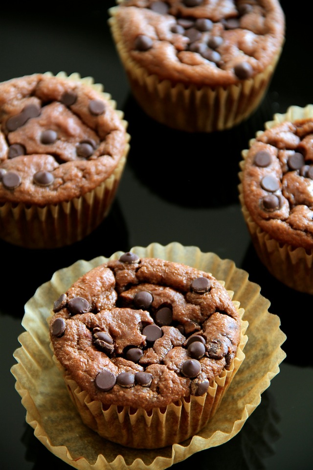 Double Chocolate Greek Yogurt Muffins -- you'd never believe that these soft and tender muffins are made with NO flour, butter, or oil! | runningwithspoons.com #recipe #healthy