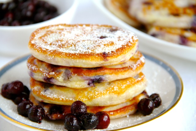 Fluffy Blueberry Pancakes