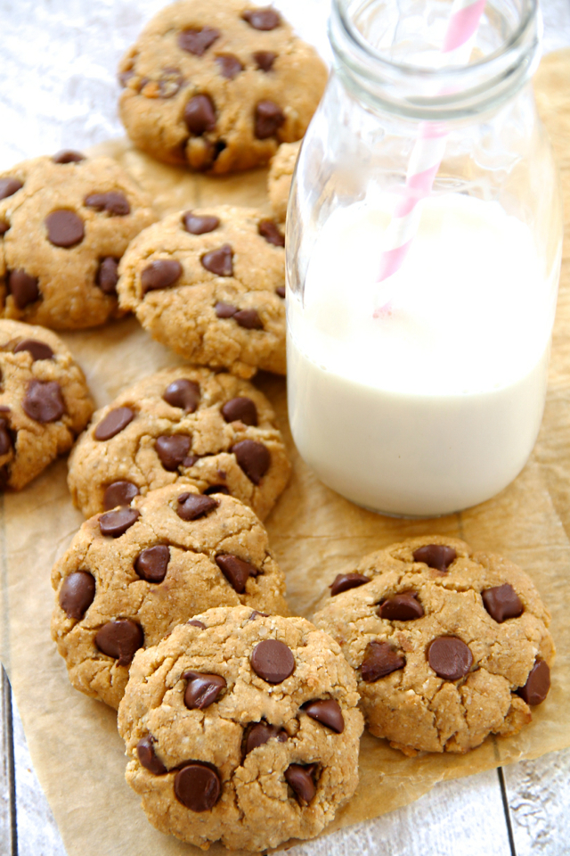 These delicious gluten free vegan chocolate chip cookies will please even gluten-eaters and non-vegans! Soft, chewy, and loaded with chocolate chips, they're a healthier cookie that everyone will love! 