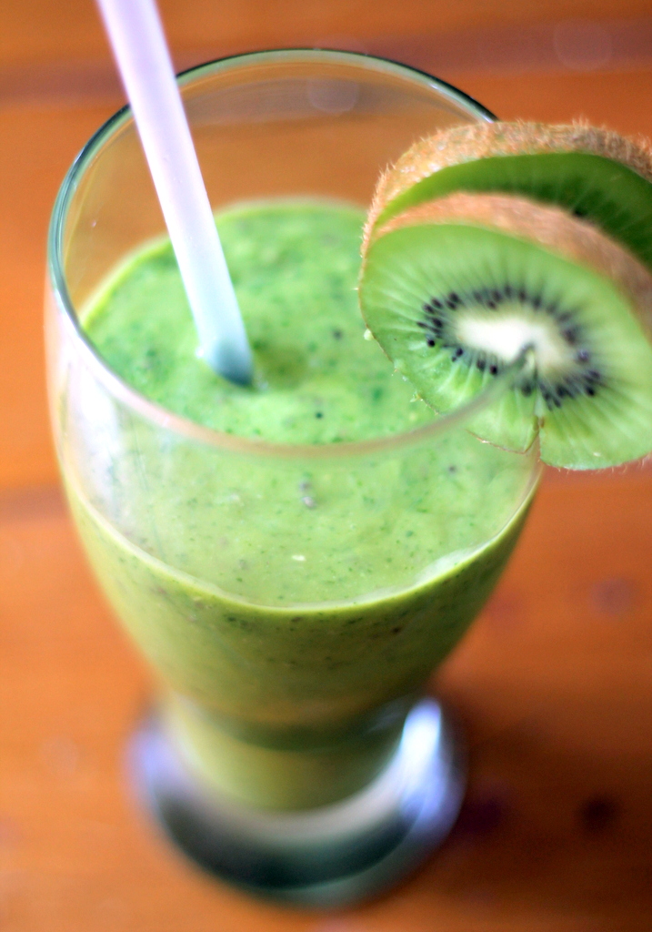 Mango Kiwi Smoothie