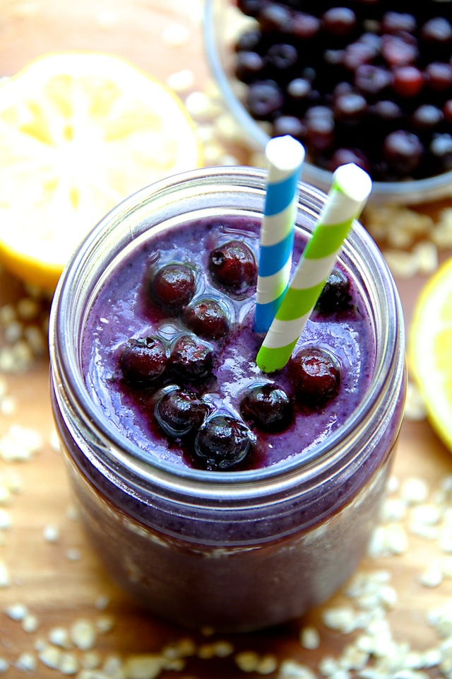 Lemon Blueberry Muffin Smoothie -- cool, creamy, and comforting thanks to the addition of a special ingredient! || runningwithspoons.com #vegan #healthy