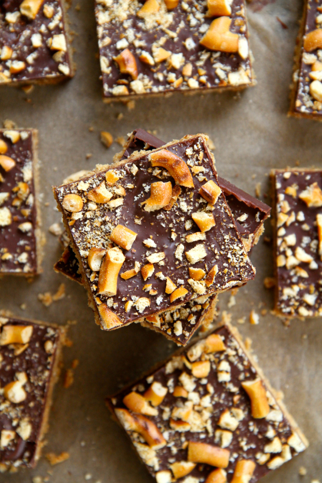 No Bake Salted Caramel Pretzel Bars -- sweet, salty, and melt-in-your-mouth delicious! These bars are made without flour, butter, or refined sugar || runningwithspoons.com #vegan #snack #bars