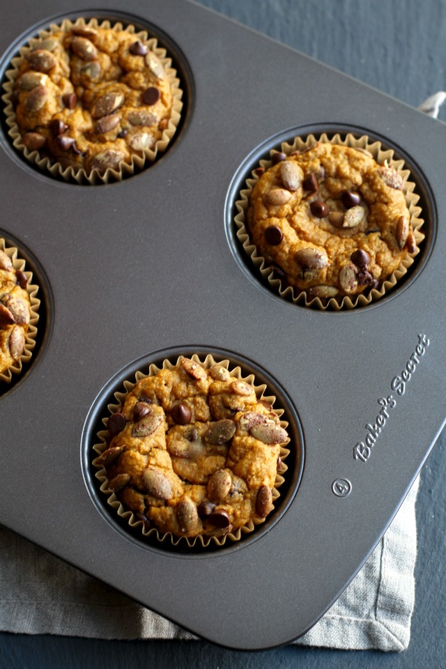 Pumpkin Oat Greek Yogurt Muffins -- made without flour, butter, or oil, but so ridiculously tender and delicious that you'd never be able to tell! || runningwithspoons.com #healthy #muffins #pumpkin #glutenfree