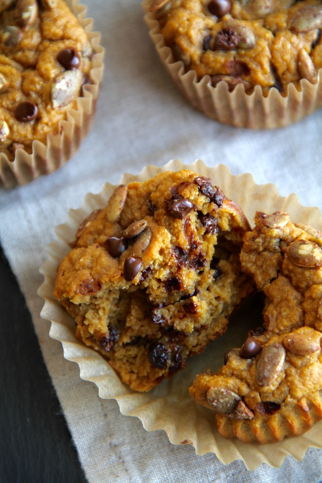 Pumpkin Oat Greek Yogurt Muffins -- made without flour, butter, or oil, but so ridiculously tender and delicious that you'd never be able to tell! || runningwithspoons.com #healthy #muffins #pumpkin #glutenfree