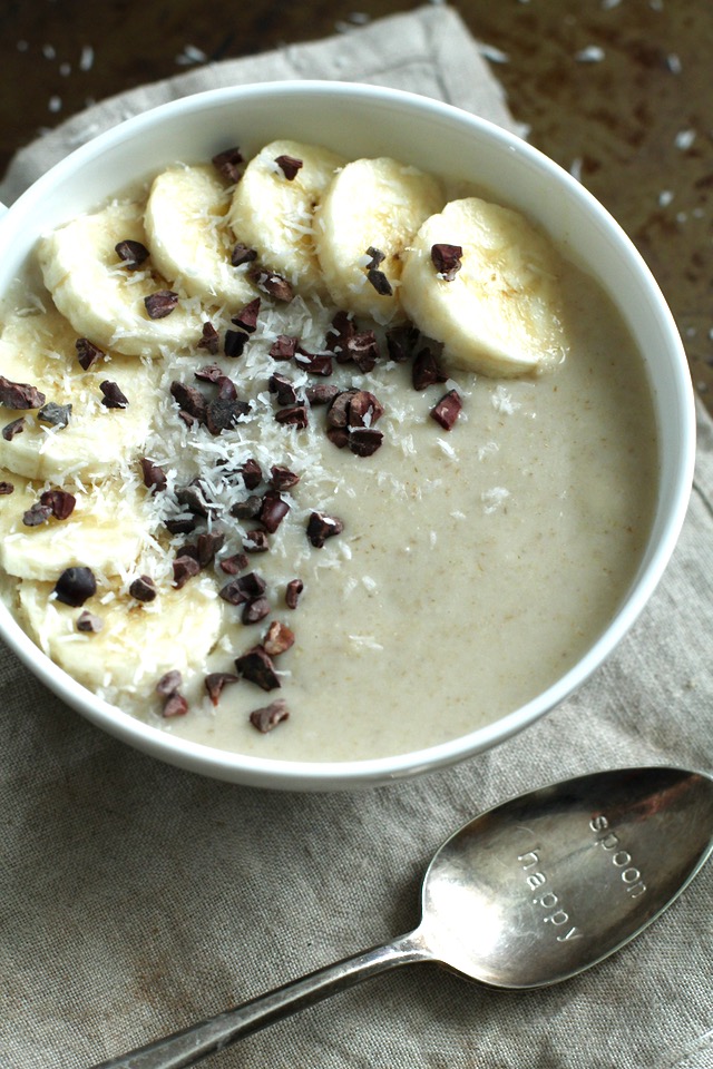 Warm and Creamy Vanilla Breakfast Pudding -- healthy, comforting, and absolutely delicious! | runningwithspoons.com #vegan #glutenfree #recipe