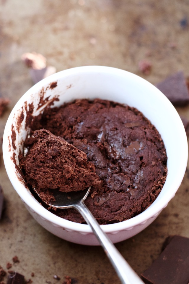 This Healthy Two Minute Brownie is so fudgy, moist, and chocolatey, that you'd never be able to tell it's made with NO flour, NO butter, and NO oil! | runningwithspoons.com #vegan #paleo #glutenfree #brownies