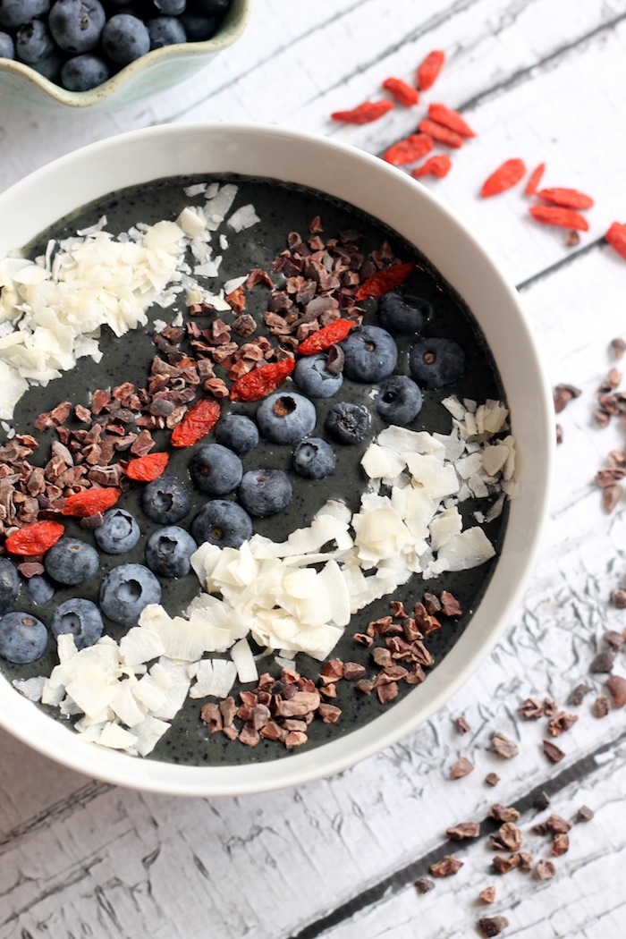 Blueberry Cacao Smoothie Bowl