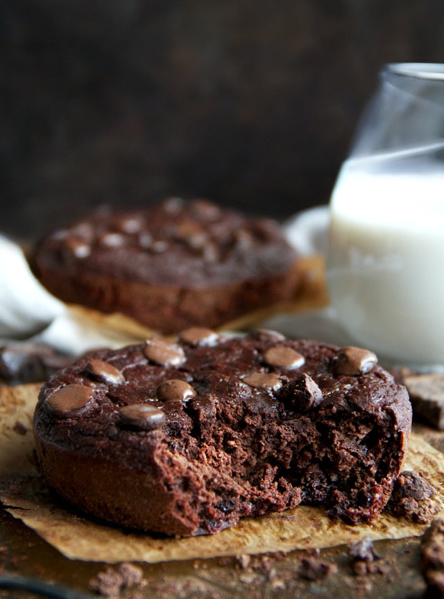 Ooey, gooey, soft, and chewy! These Deep Dish Double Chocolate Breakfast Cookies are the epitome of dessert for breakfast. Chocolatey and decadent, but made with healthy and wholesome ingredients | runningwithspoons.com #vegan #glutenfree #recipe