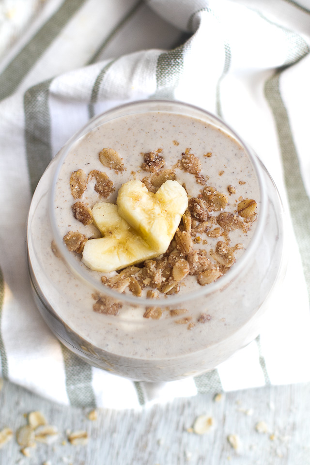 Banana Oat Breakfast Smoothie - 20g of whole food protein in a deliciously creamy smoothie that's guaranteed to keep you satisfied all morning! | runningwithspoons.com #recipe #healthy