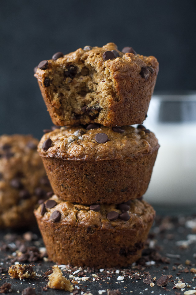 Chocolate Chip Oatmeal Cookie Muffins - the best of both worlds with the delicious taste of a chocolate chip cookie and the soft and tender texture of a muffin! They're vegan, oil-free, and 100% ridiculously delicious! | runningwithspoons.com #recipe #healthy