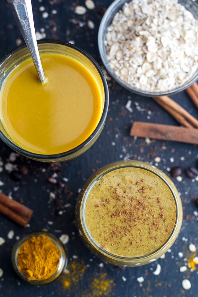 Golden Milk Overnight Oatmeal Smoothie - take advantage of the awesome anti-inflammatory and digestion boosting powers of turmeric with this delicious breakfast smoothie! | runningwithspoons.com #vegan #glutenfree #recipe #healthy