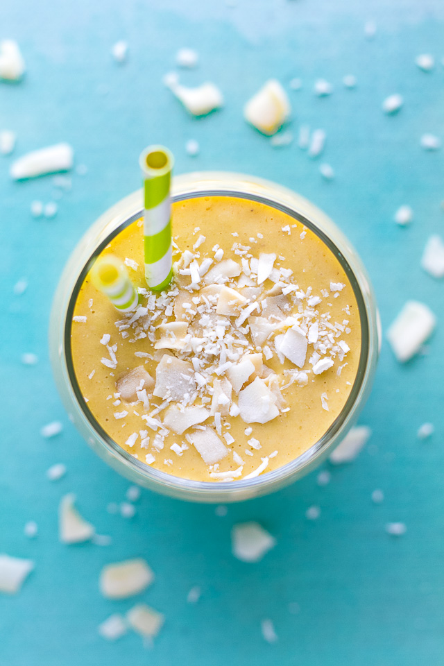 Tropical Overnight Oatmeal Smoothie - the mouthwatering flavours of mango, pineapple, and coconut in a refreshing gluten-free and vegan smoothie that makes a perfect breakfast or snack! | runningwithspoons.com #recipe #healthy