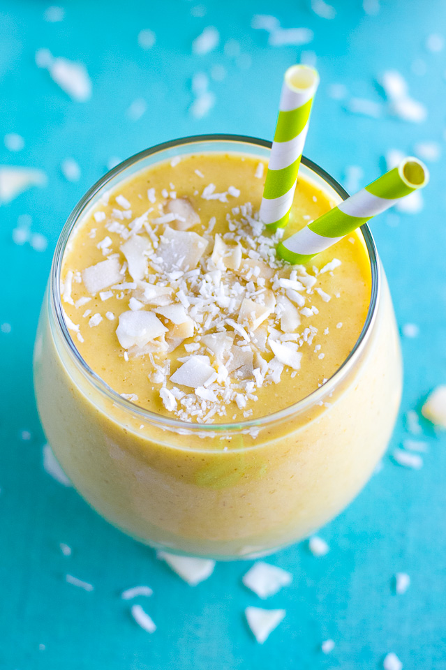 Tropical Overnight Oatmeal Smoothie - the mouthwatering flavours of mango, pineapple, and coconut in a refreshing gluten-free and vegan smoothie that makes a perfect breakfast or snack! | runningwithspoons.com #recipe #healthy