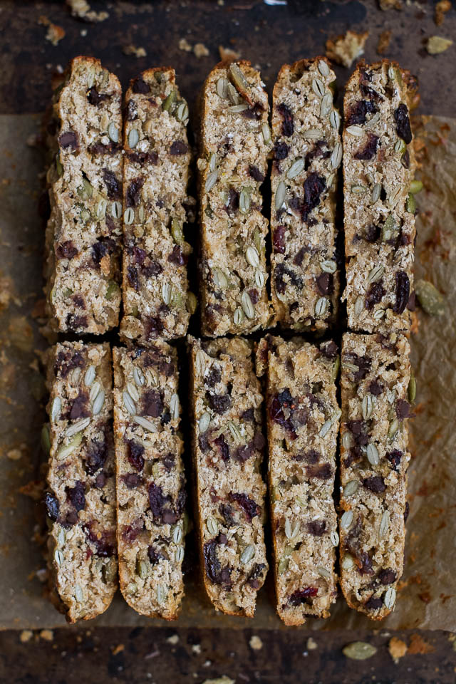 These chewy Trail Mix Protein Granola Bars make a super healthy, filling, and portable snack! You can even customize them with your favourite trail mix ingredients {gluten free, vegan, dairy free}  | runningwithspoons.com