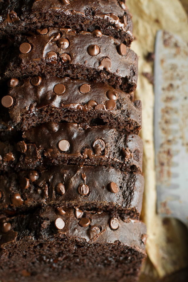 Chocolate Pumpkin Bread made in ONE BOWL, and so tender and flavourful that you’d never guess it's naturally sweetened and made without butter or oil! | runningwithspoons.com