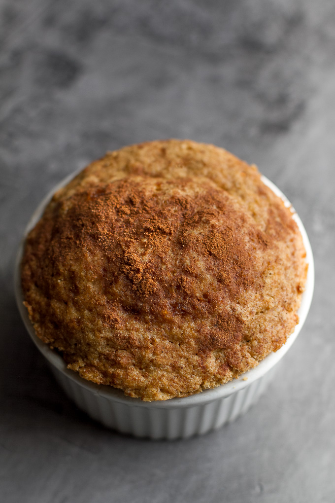 Pumpkin Snickerdoodle Mug Cake - just 5 minutes and a handful of healthy ingredients will give you this delicious gluten-free and paleo snack! | runningwithspoons.com