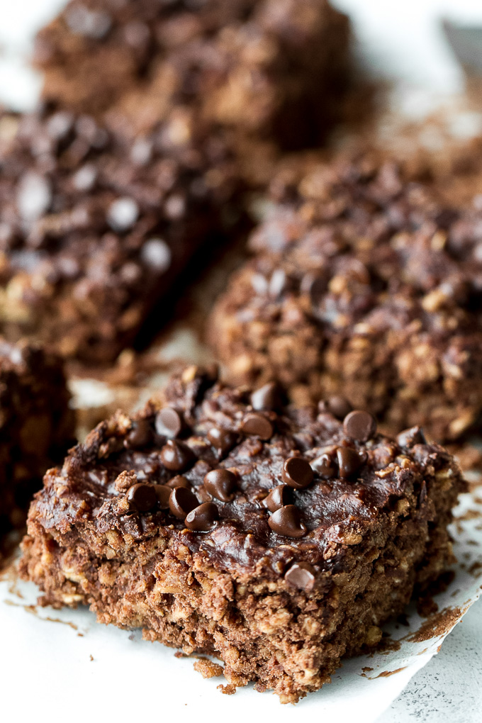 Enjoy the taste of brownies for breakfast with these healthy brownie breakfast bars! Naturally sweet and loaded with chocolate flavour, they're a delicious way to start your day or to pull out whenever you need a satisfying snack {vegan, gluten-free} | runningwithspoons.com